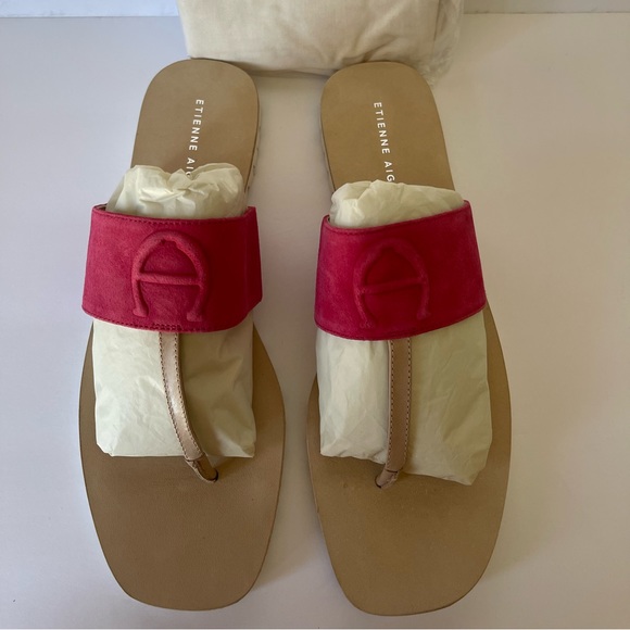 Etienne Aigner Palma Leather Thong-Toe Sandals - Picture 4 of 7